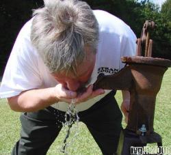 acqua privatizzazione leggi