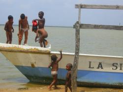 bambini indigeni colombia