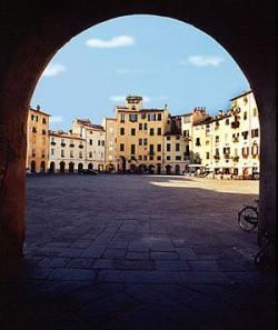Anfiteatro di Lucca