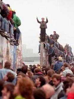 caduta muro di berlino