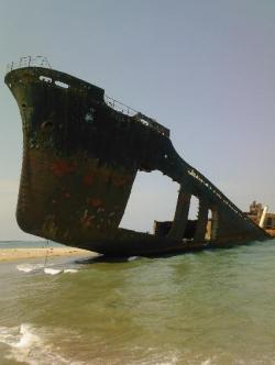 Nave dei veleni Eden V