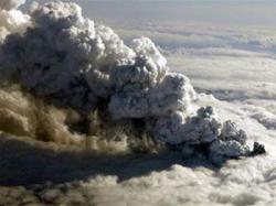nube vulcano eyjafjallajokull