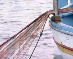 Una rete da pesca rete pesca illegale mediterraneo