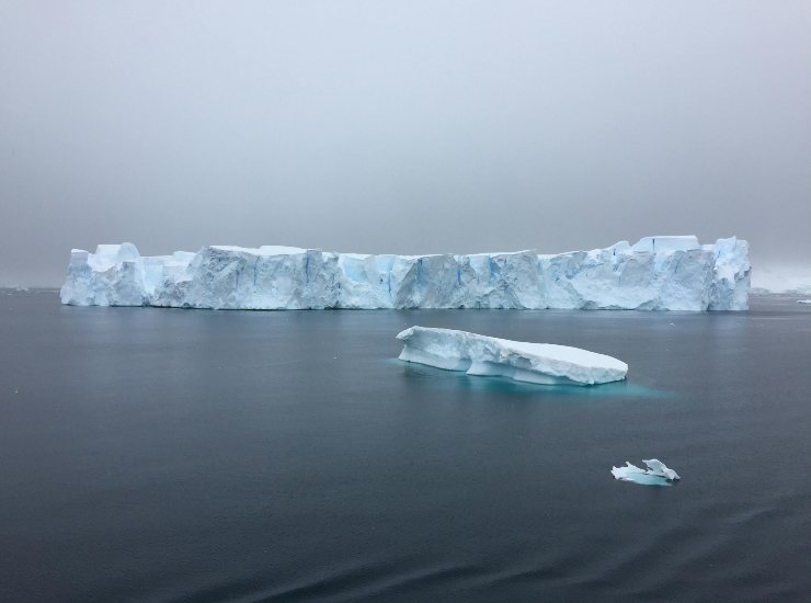 Iceberg tubolare, una meraviglia naturale (pexels.com) - terranauta.it
