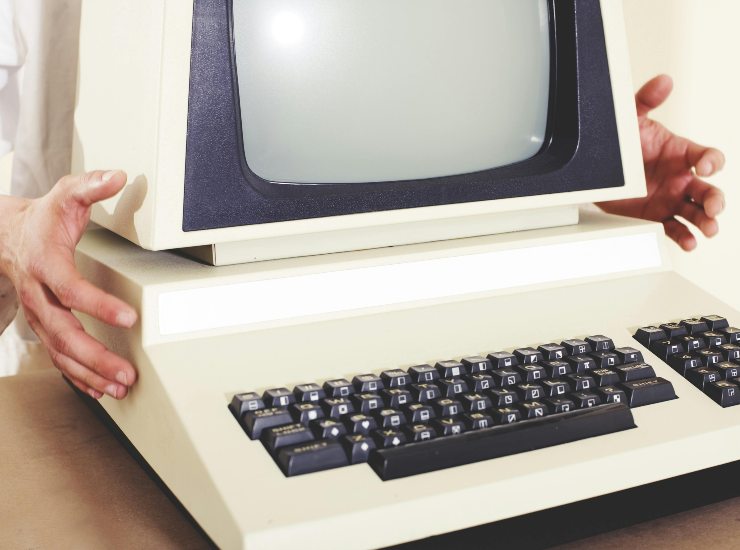 Vecchio computer (pexels.com) - terranauta.it