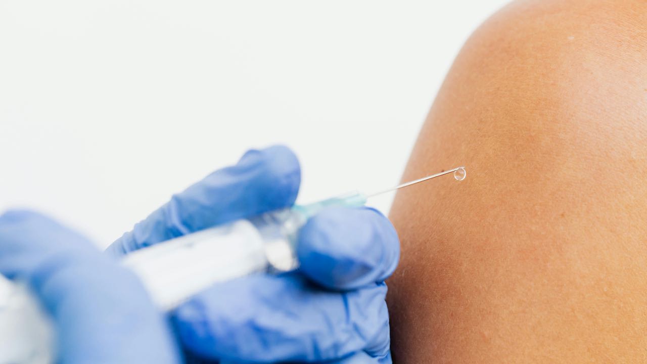 infezione - iniezione - medicina - cura - medici -pexels- terranauta