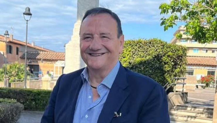 Primo piano del sindaco di Fiumicino