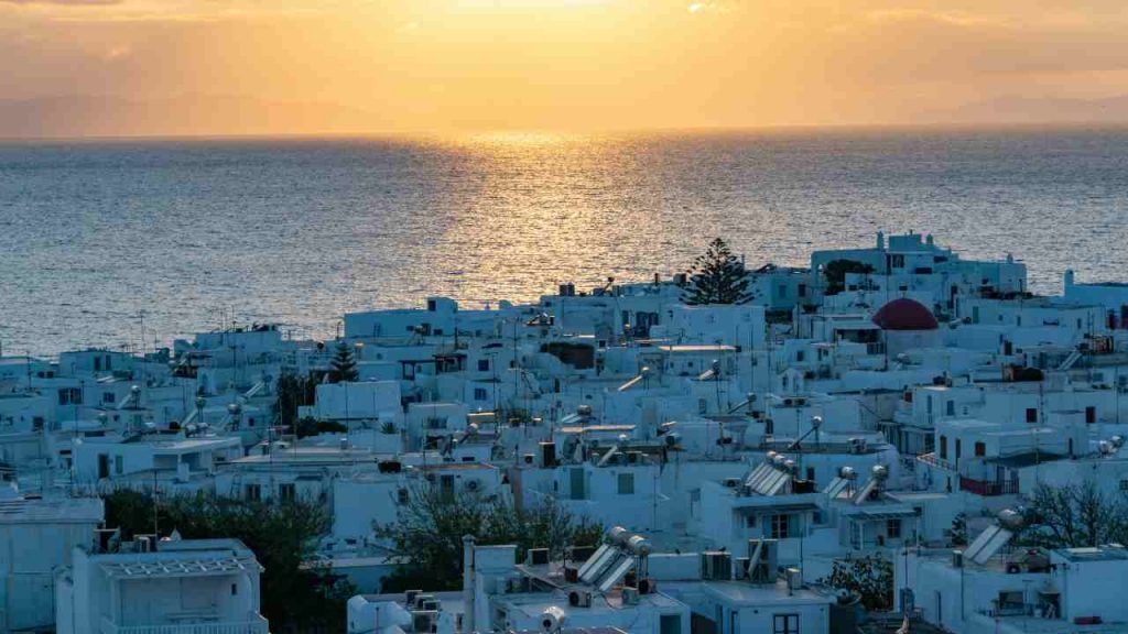 Dimentica Mykonos e Ibiza: ormai vanno tutti su questa nuova isola | L’hanno scoperta da pochissimo