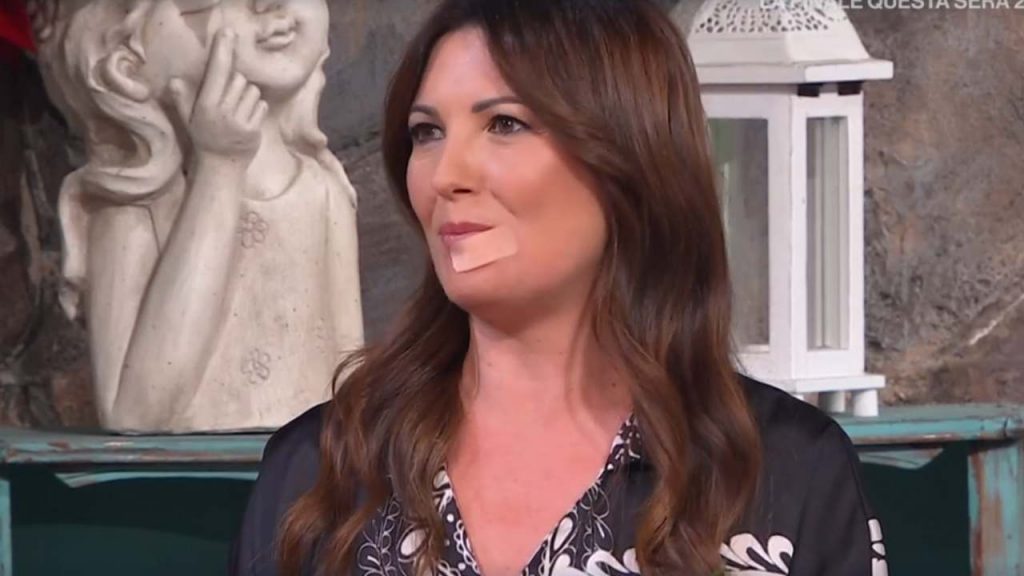 Giovanna Civitillo a è sempre mezzogiorno (screenshot RAI) - terranauta.it