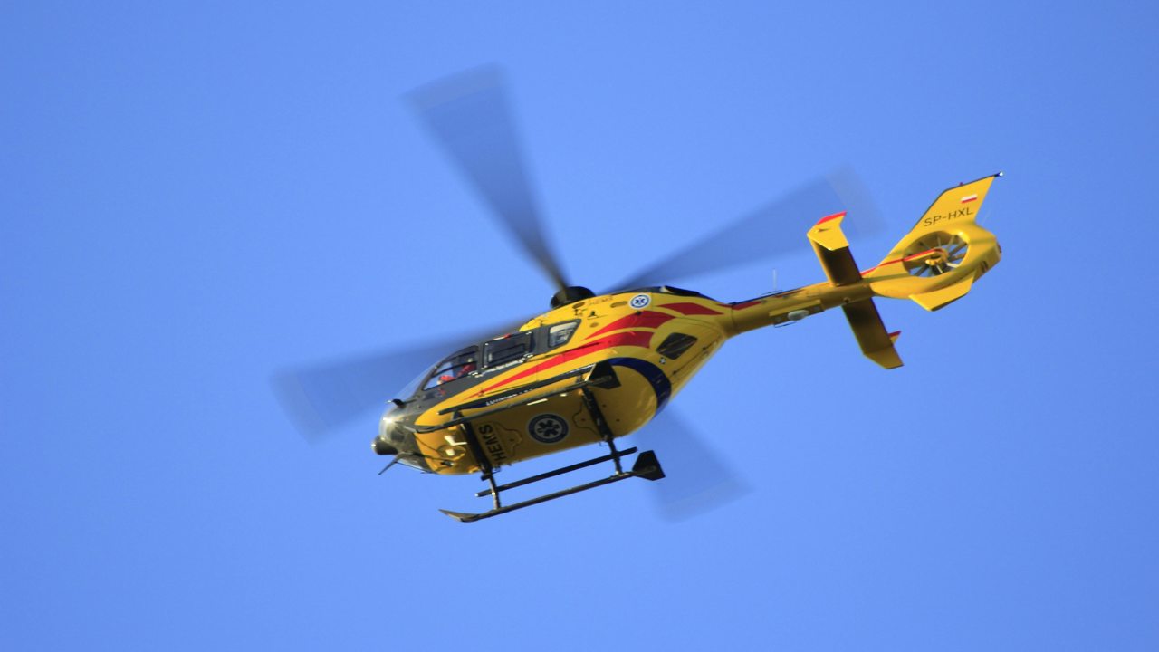 Rosignano Marittimo, bimba di 7 anni rischia la vita in mare: condizioni gravi