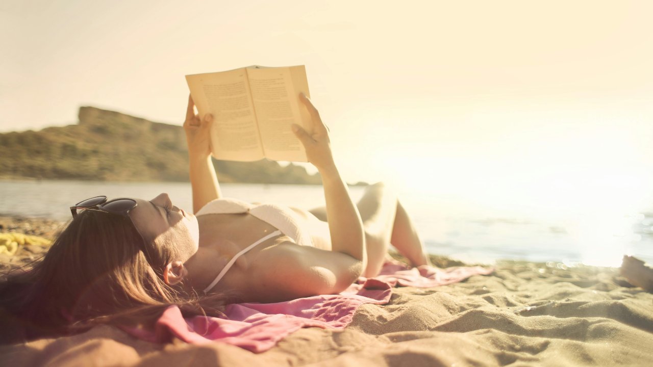Spiagge mute, qui non si può parlare: regna la pace e il relax