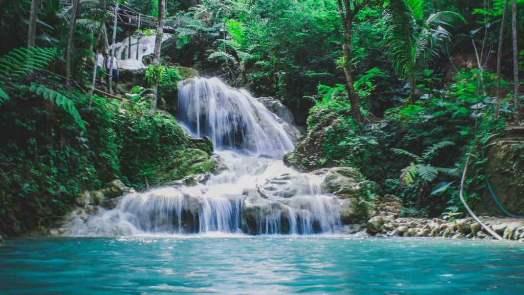cascate - pexels- terranauta