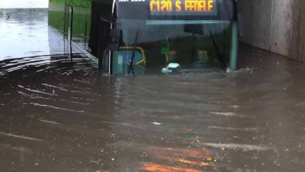 Alluvione a Como, si cerca di sistemare i danni | Aiuti e solidarietà anche dal mondo del calcio
